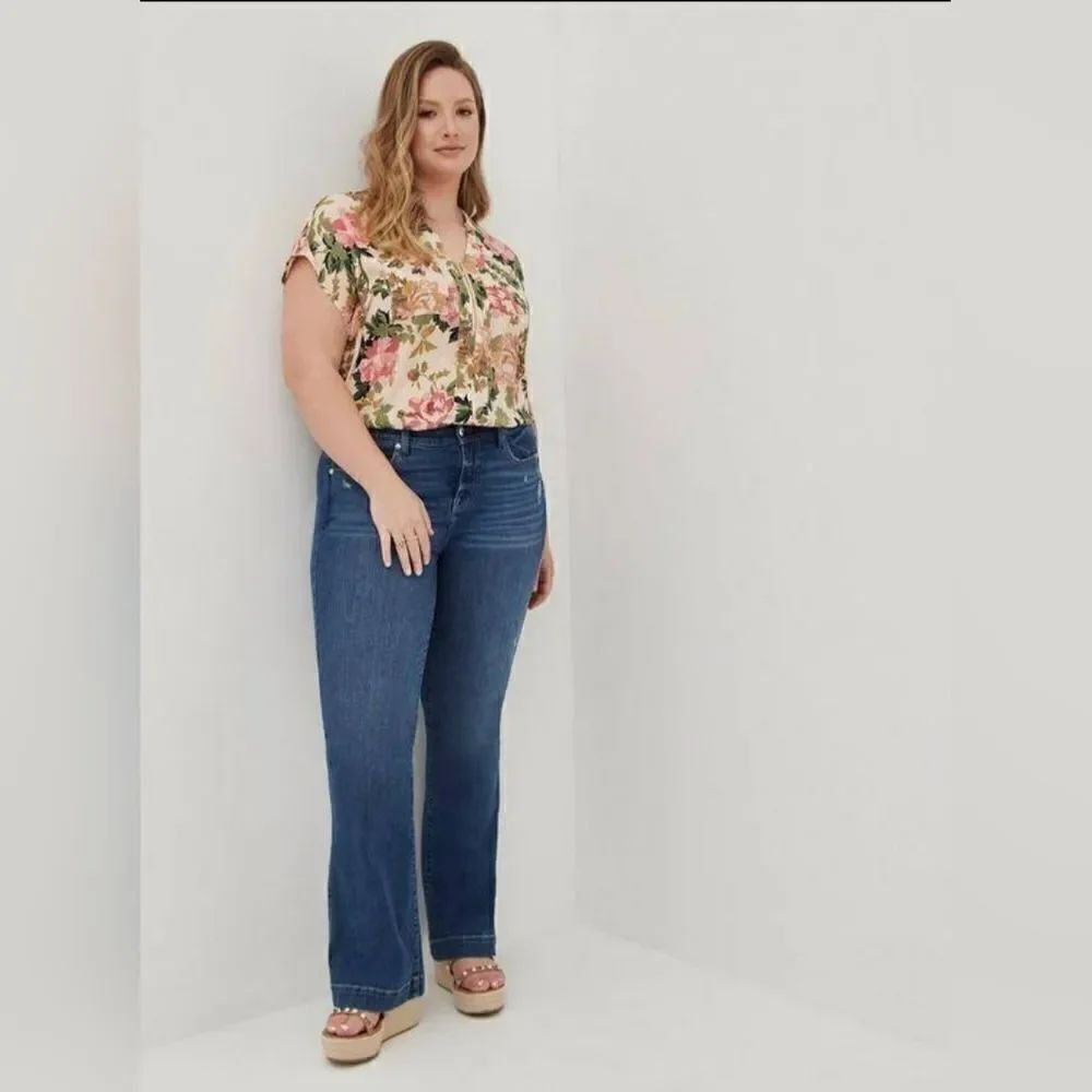 Torrid Womens Size 2 / 18-20 / 2x Georgette Zip-Front Dolman Blouse Flowy Dressy